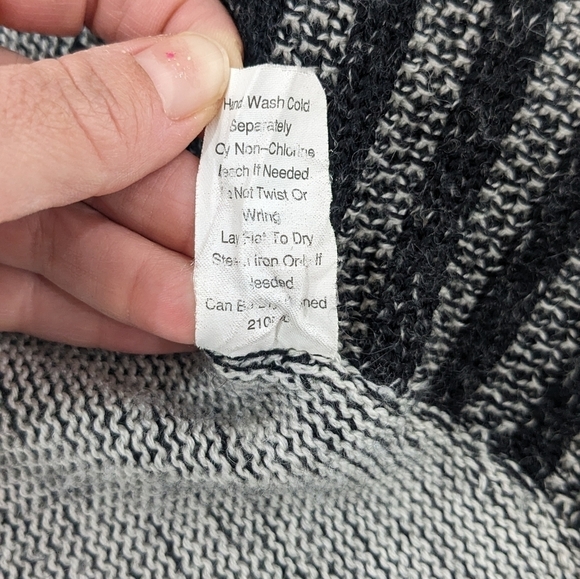 CAbi Women's Wool Blend Cardigan Sweater Open Collared Gray Black Long Sleeve S - Picture 8 of 8